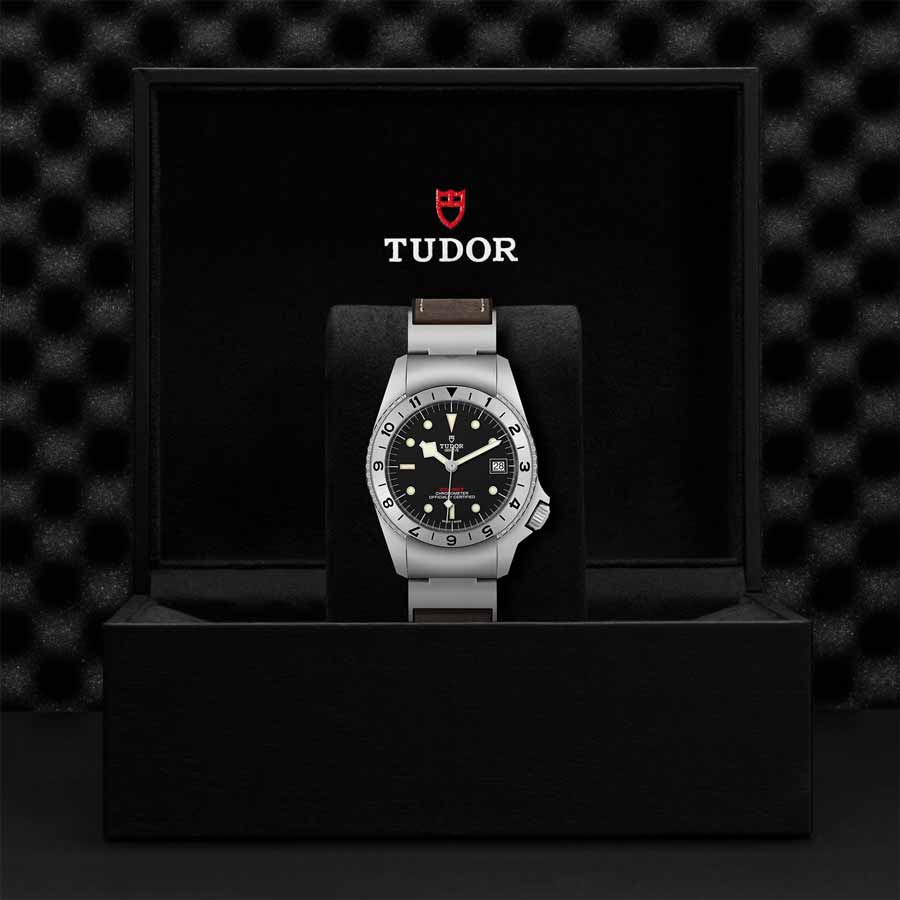 TUDOR M70150-0001 presentation box