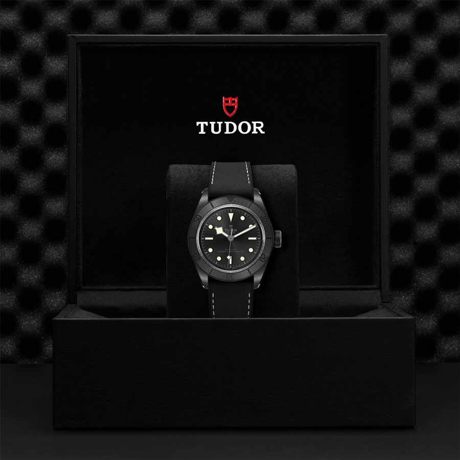 TUDOR M79210CNU-0001 presentation box